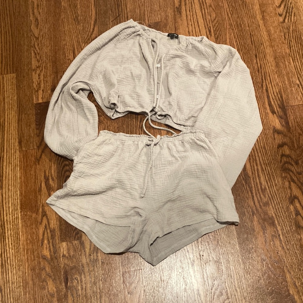 Super cute linen cropped set!